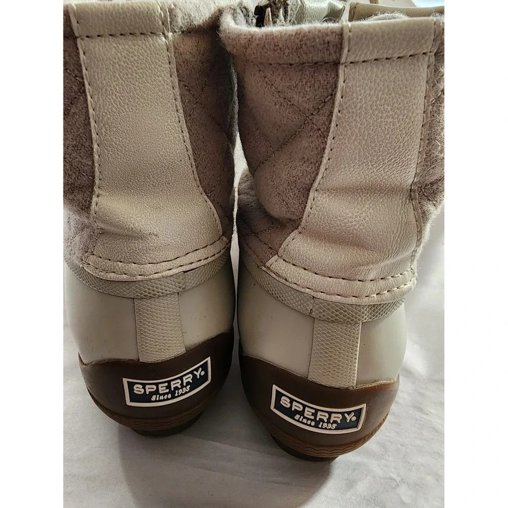 Sperry Saltwater Duck Boots Women's Size 8.5 Quilted Duck Boots Cream Tan